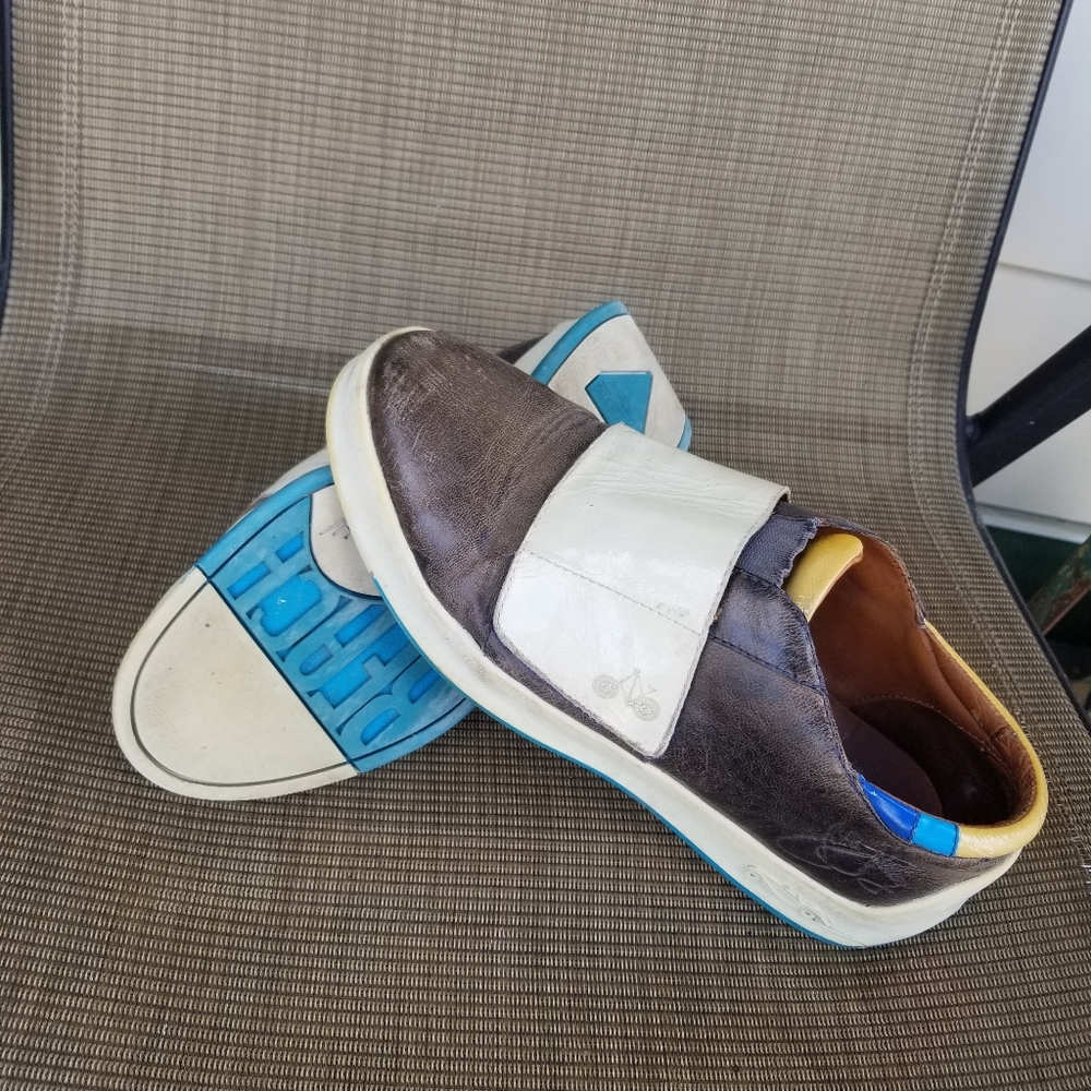 Men's fluevogs size 7